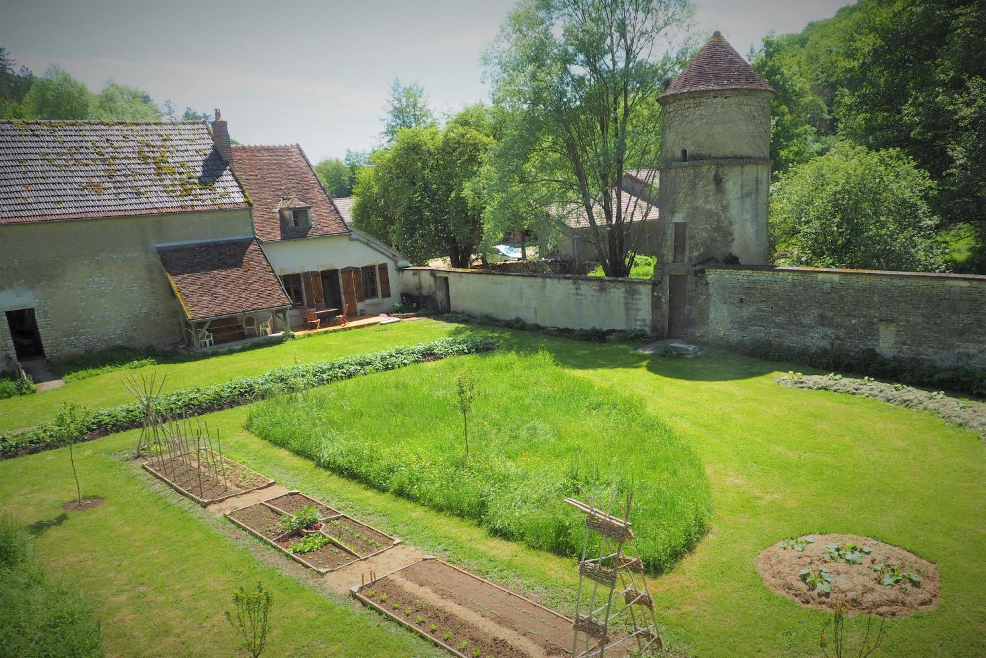 Gite De Groupe Des Alouettes 10 Lits Simples Villa Châtel-Censoir Eksteriør billede